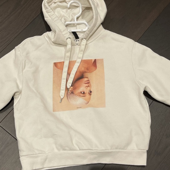 Divided Ariana Grande Sweetener hoodie - Picture 1 of 3